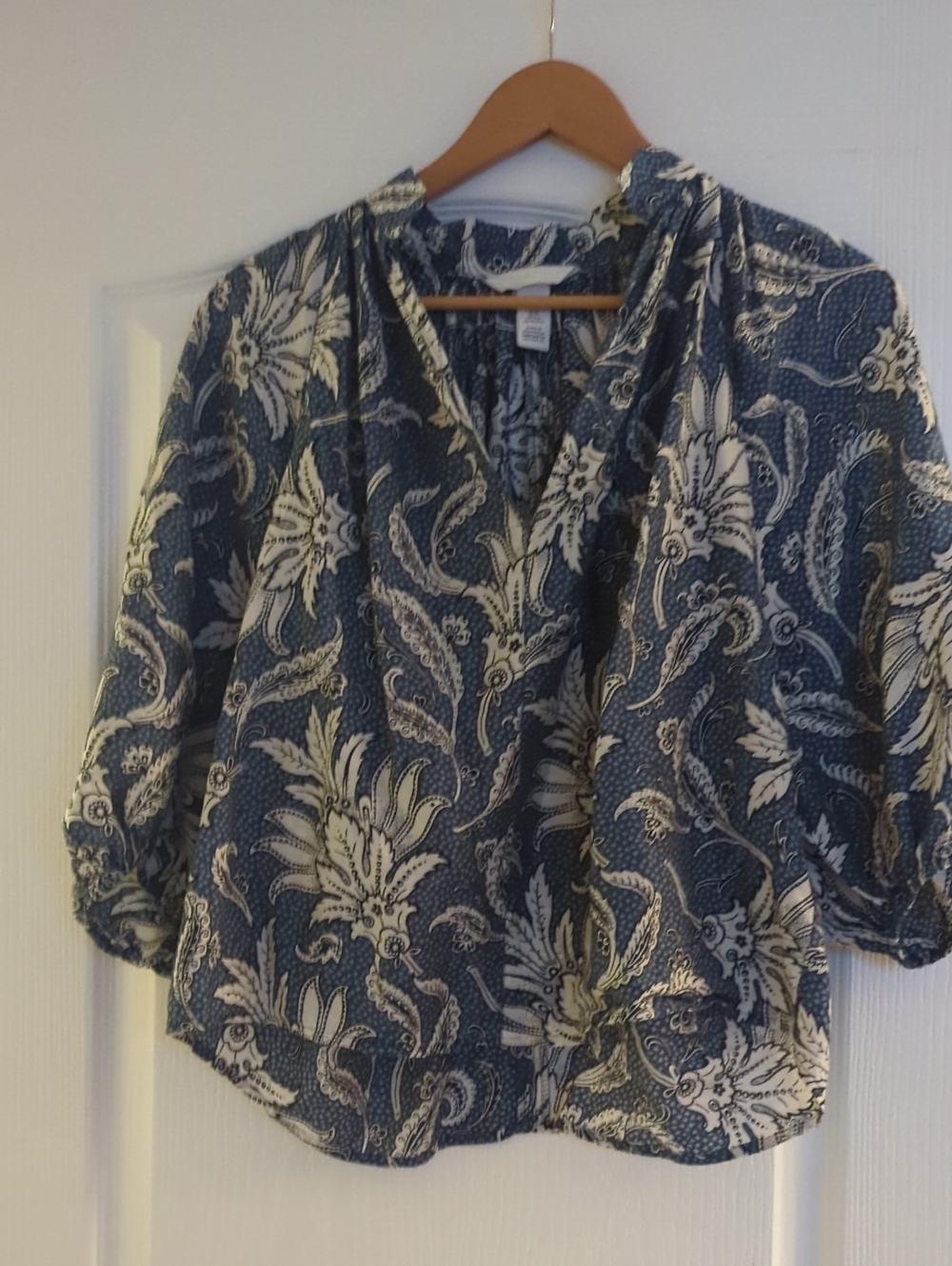 H&M Navy and White Floral V-Neck Blouse